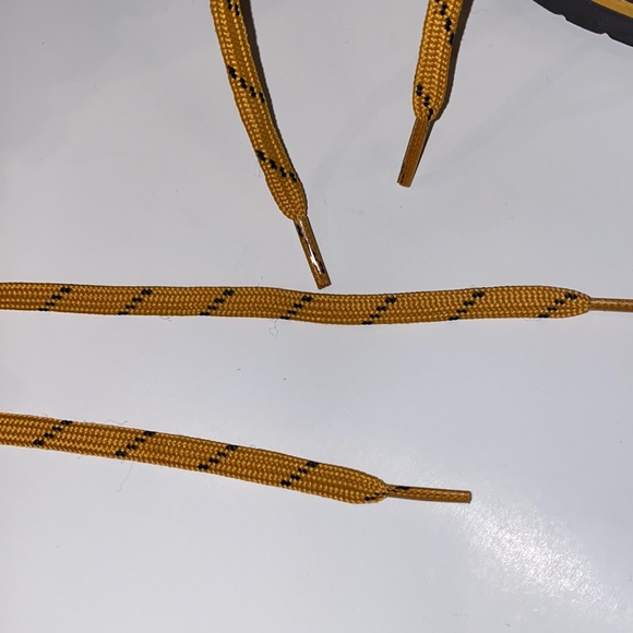 Women’s Cole Haan waterproof boots - Picture 5 of 9